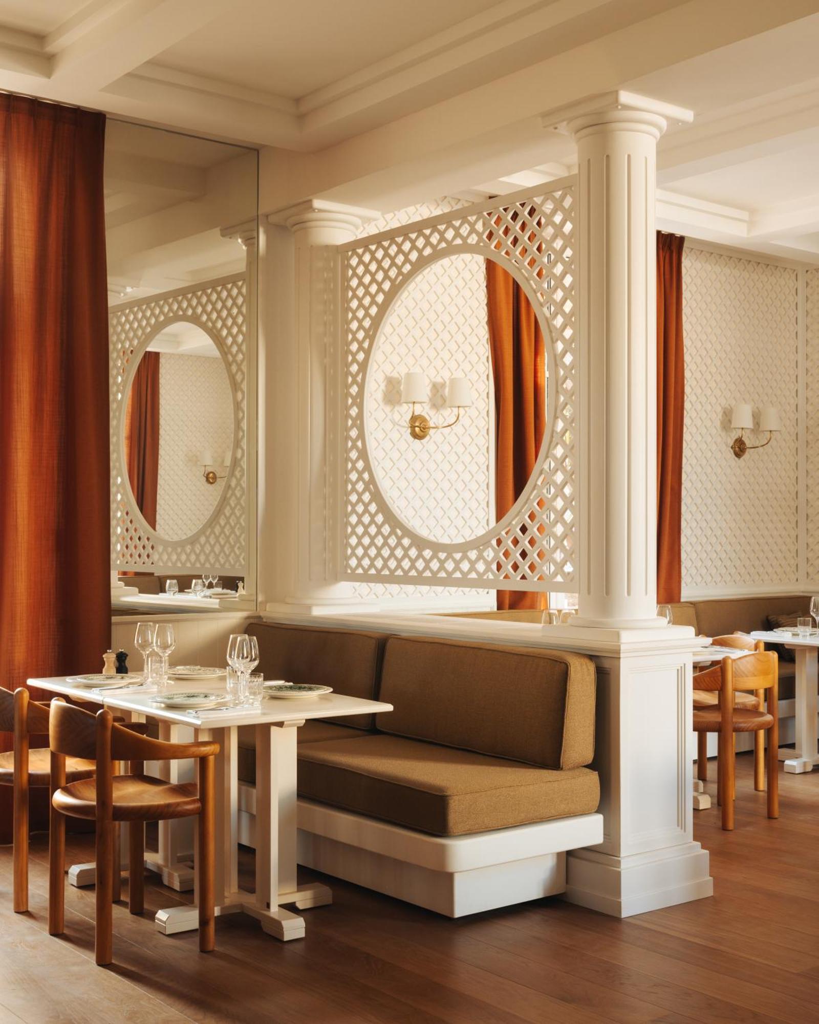 Lilou Hotel อิแยร์ ภายนอก รูปภาพ